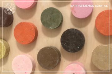 barras menos bonitas de shampoo o espuma para afeitar sólida