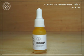 Serum natural para pestañas largas y fuertes: con Vitamina Q10 y extracto de té verde para estimular el crecimiento y fortalecer, 15 ml.